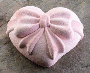 Форма силиконовая PAVOCAKE д/торта 3D "Cadeau" 180х162мм h67мм, 1000мл Pavoni KE075S Форма силиконовая PAVOCAKE д/торта 3D "Cadeau" 180х162мм h67мм, 1000мл Pavoni KE075S