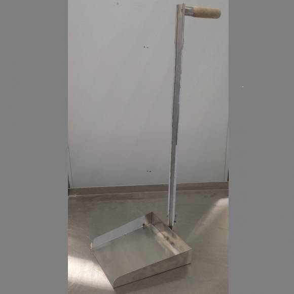 Совок из нержавеющей стали с длинной ручкой